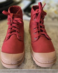 Palladium Red Boots Size 6,USED,$15,great Condition