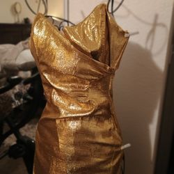 Beautiful Gold Vintage Dress Bernie Dexter.      