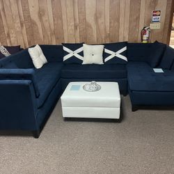 Sofa and loveseat for $800 sectionals $800 a brand new