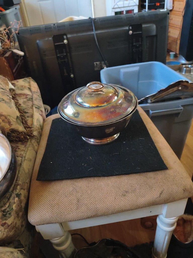 Silver plated Bowl W Lid