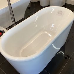 Royal 59” Freestanding Bathtub Ready For Pickup