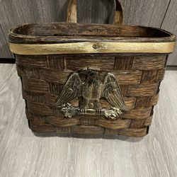 Woven Hanging Mail Basket With Gold Metal Design