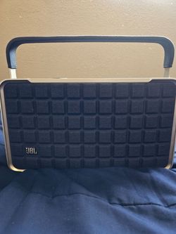 JBL Authentics 300