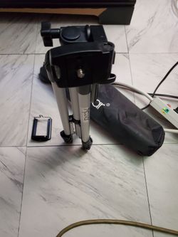 Phone tripod