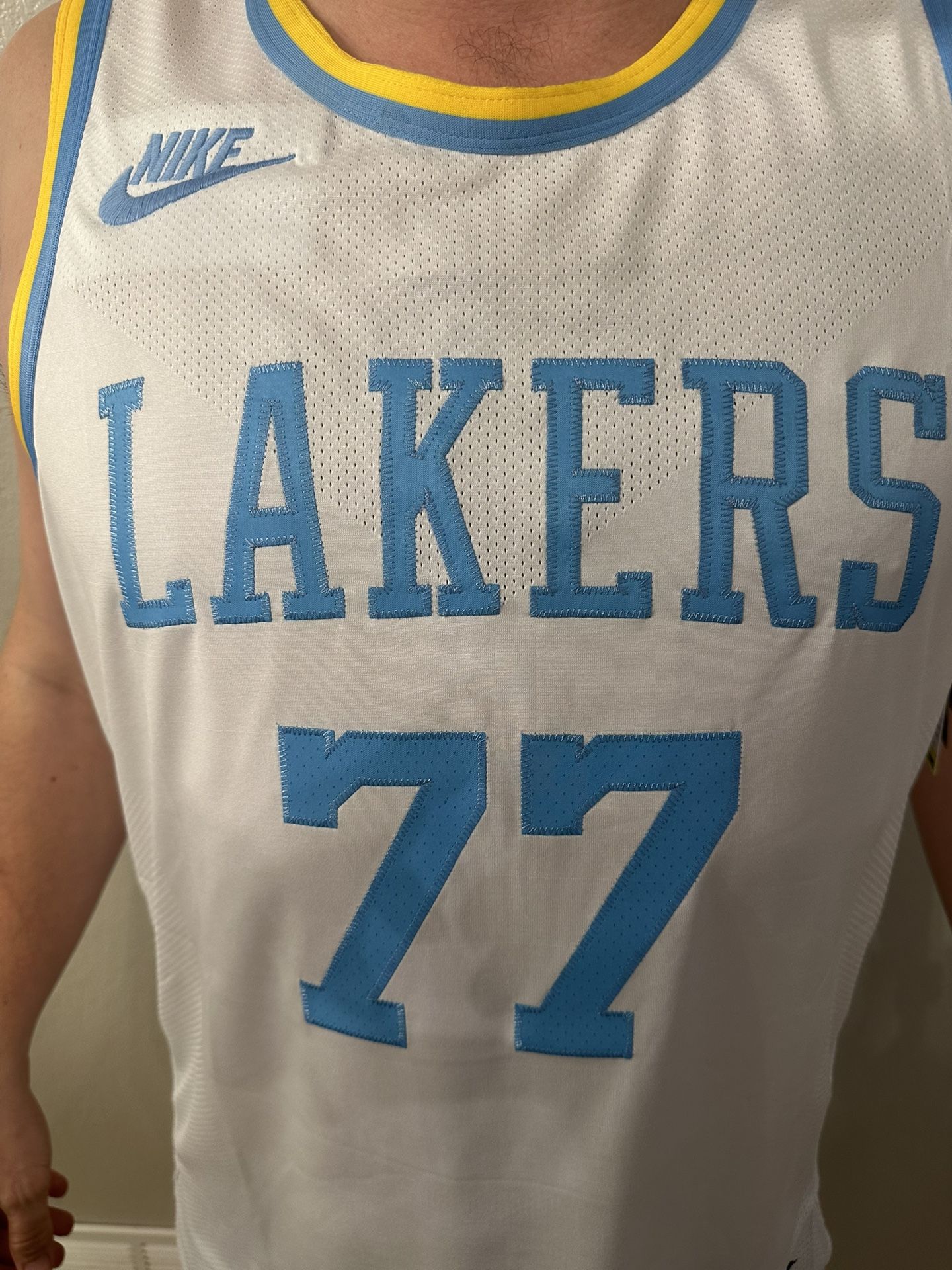 π π NEW Luka Doncic LA Lakers Jersey!! Sizes (XL - XXL) π π