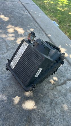 Silverado filter box