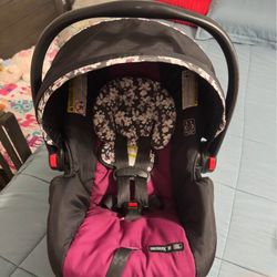 Infant Car Seat Graco Snugride 30