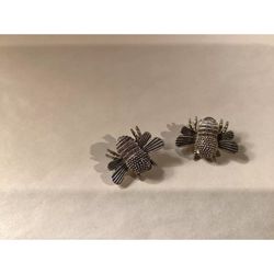 Unique Silver Tone Bumble bee fashion Clip Earrings-very detailed