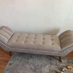 Comfy Couch/ Sillón Cómodo