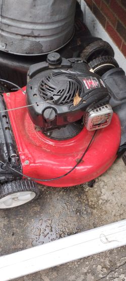 Self propelled mower