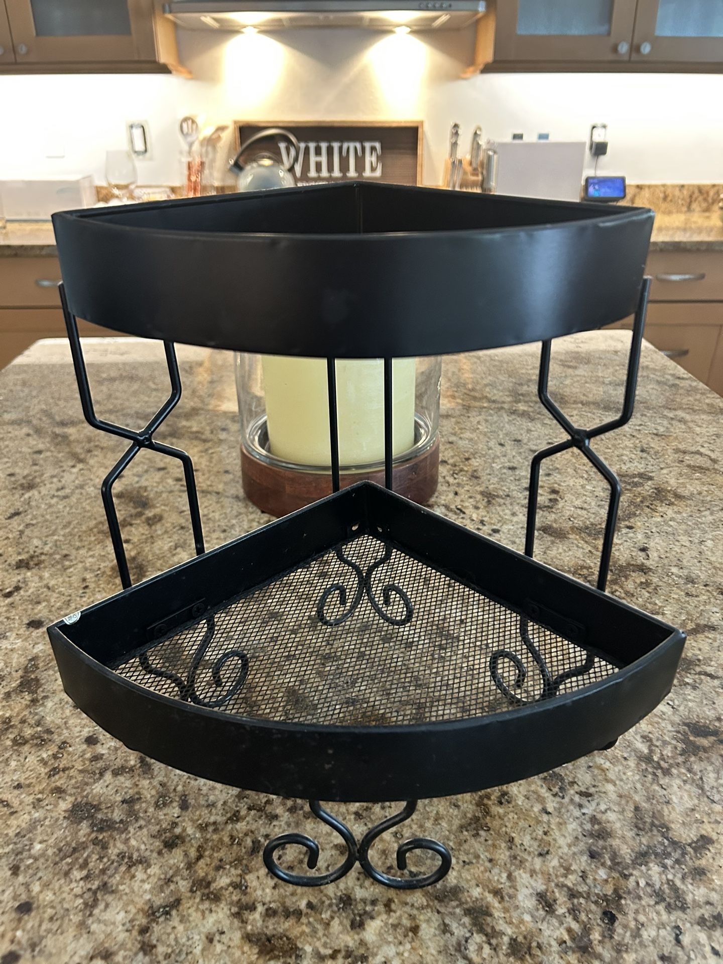 Black Two-Tier Corner Storage Rack – Space-Saving and Stylish!