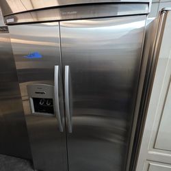 48" THERMADOR BUILT IN STAINLESS STEEL REFRIGERATOR