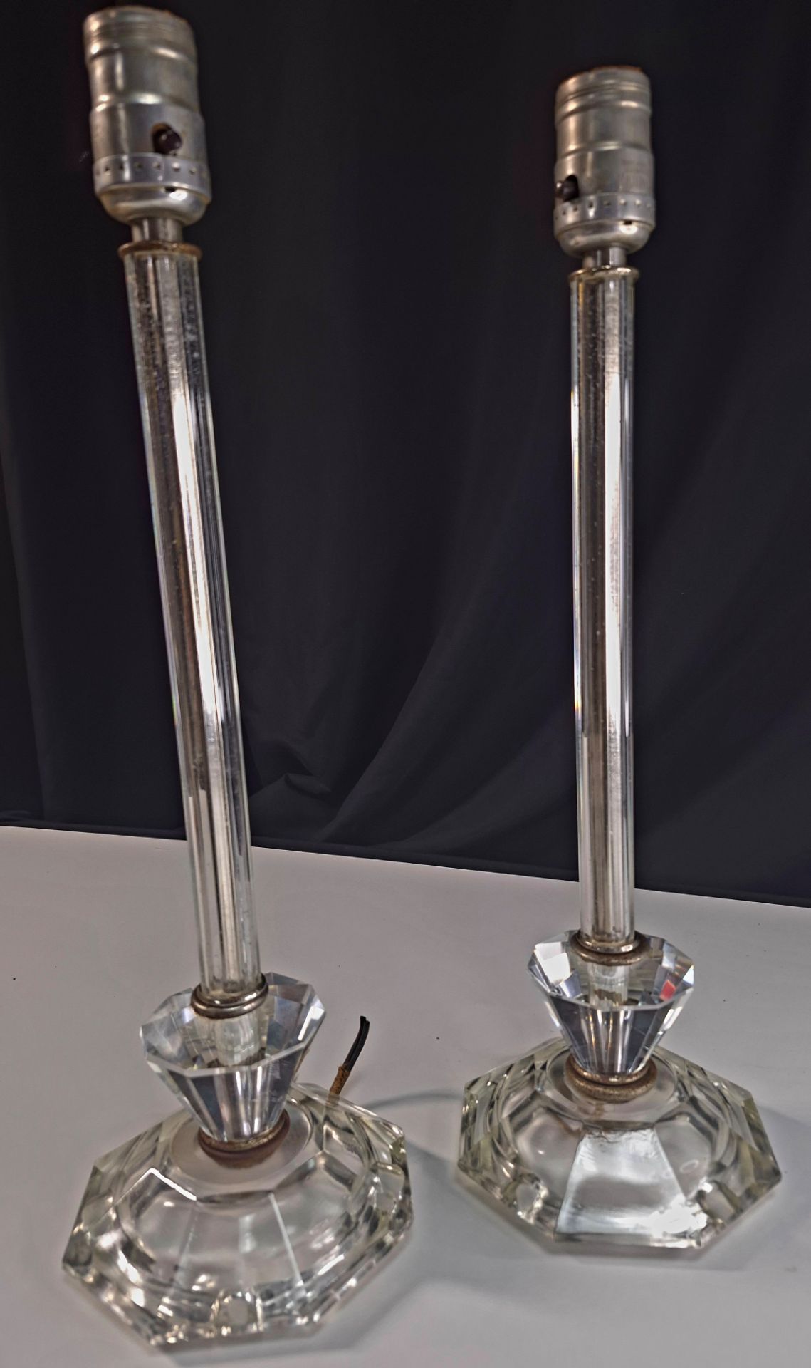 Vintage🗝16" Glass & Fluted Metal Table Lamps – Leviton
