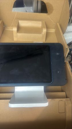 Square POs stand