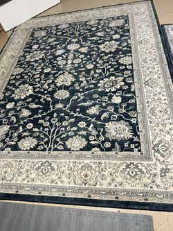 Rugs  (like New)