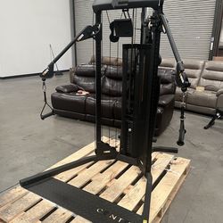 Centr 1 home gym trainer