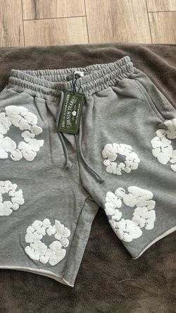 Grey denim tear shorts