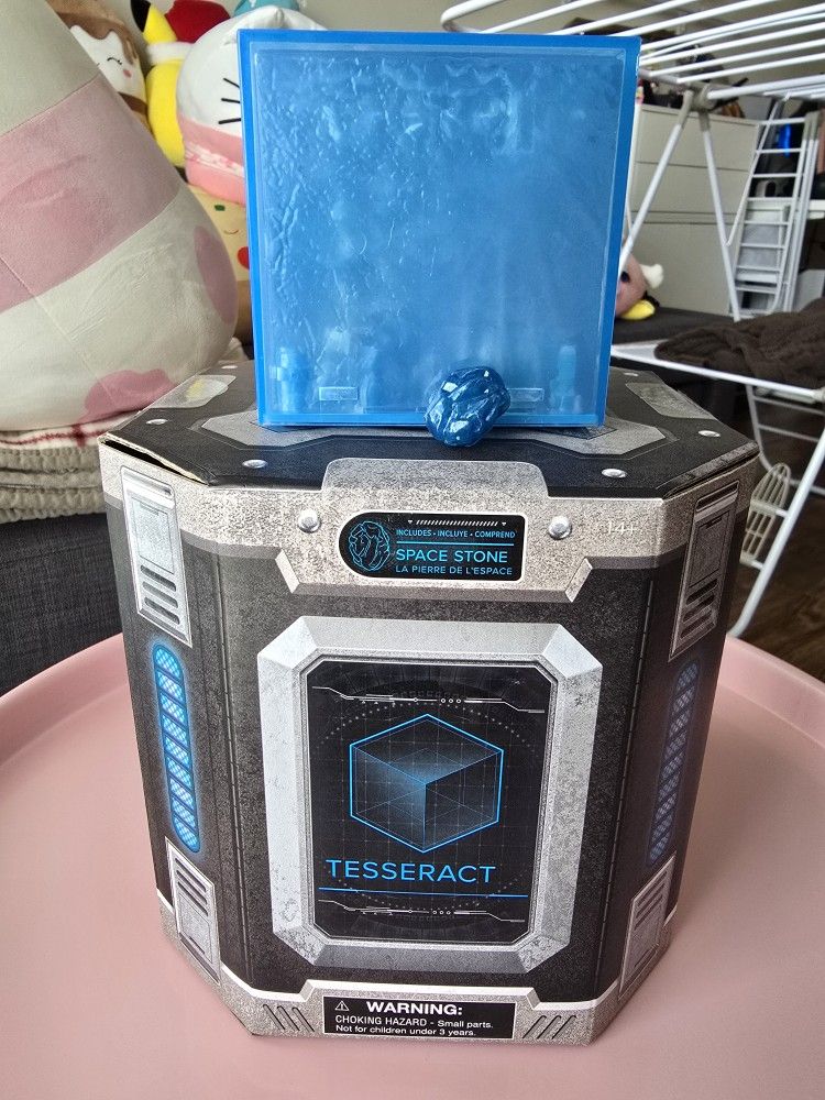 Tesseract Light-Up Toy