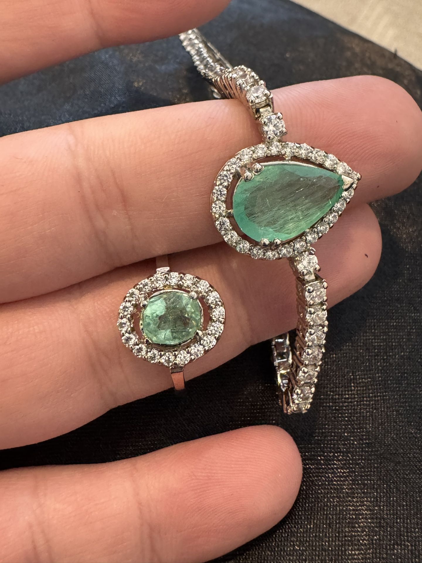 Women’s Emearld Bracelet And Ring 