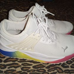 Puma Size 6.5 Women's Tennis Shoes Brand New 