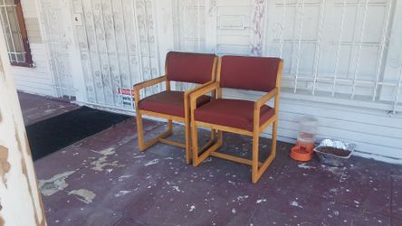 Chairs  (Cushioned)
