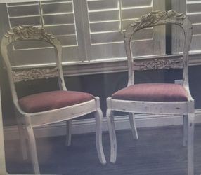Set Of 2 Hand Carved Vintage Chairs