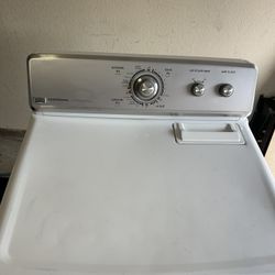 Maytag Dryer (in Good Working Condition) Comes With A 3 Prong Power Cord 