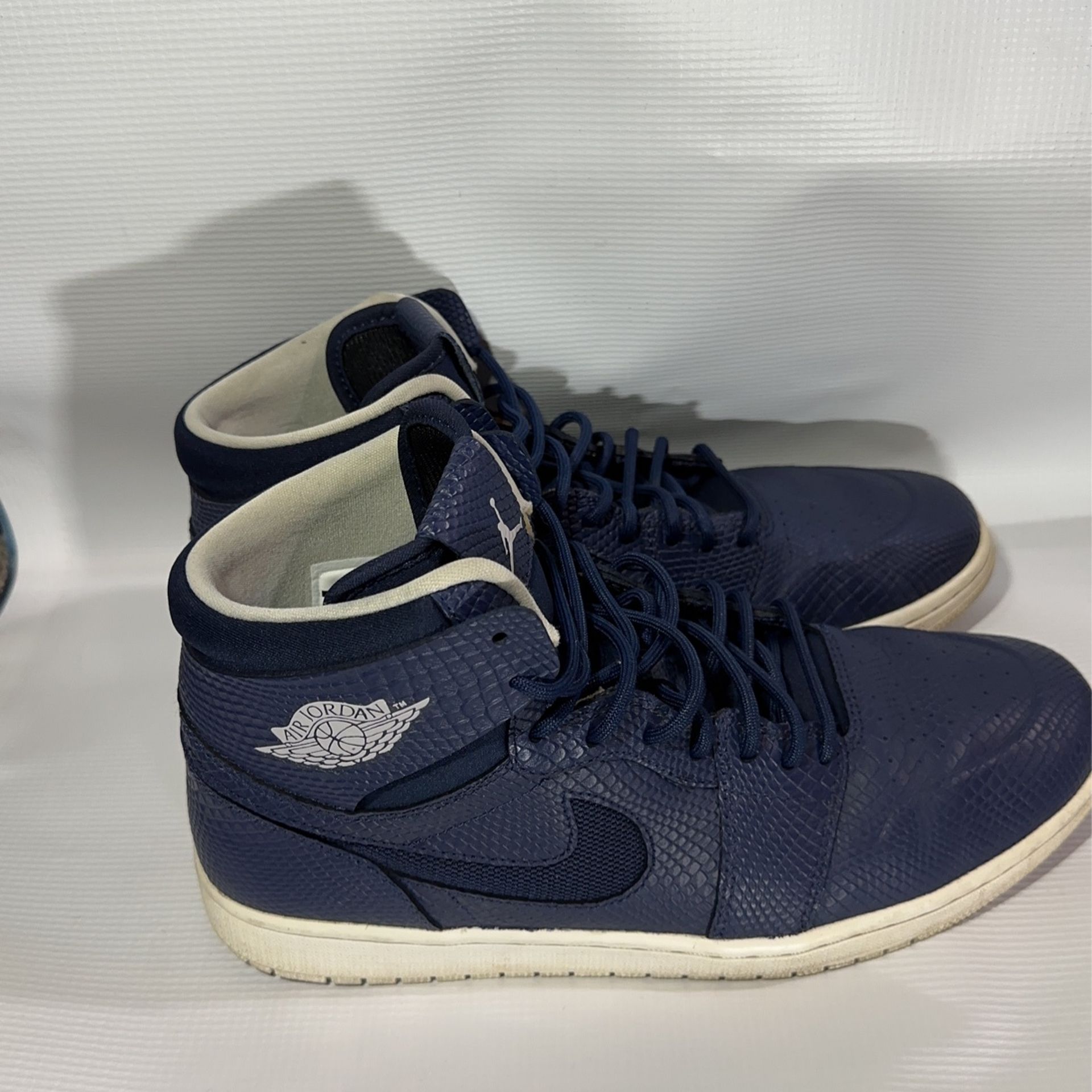 Jordan 1 retro nouveau navy snake sale