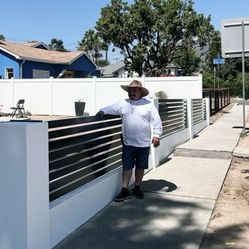 Rolling Gate With Panels 