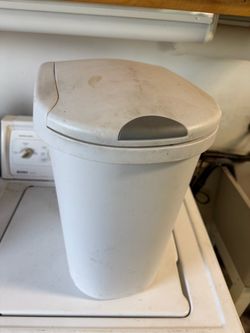 Storage Bin Container Dog Food or Trash Can