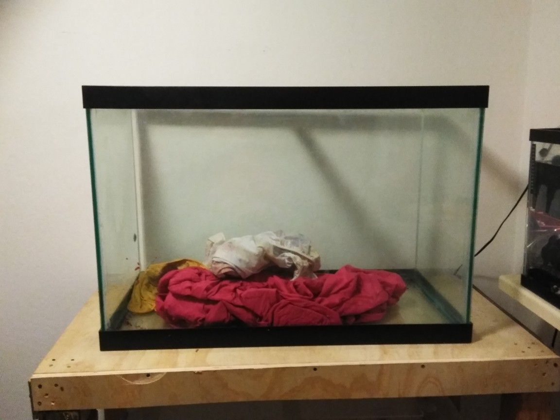 2 Aquarium tanks