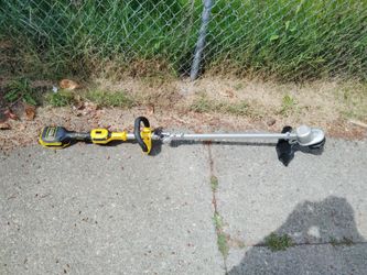 DeWalt 20 volt weed eater !!!