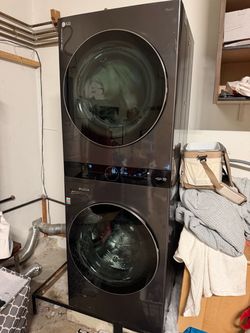 LG WashTower Smart Gas Washer & Dryer – Black Steel