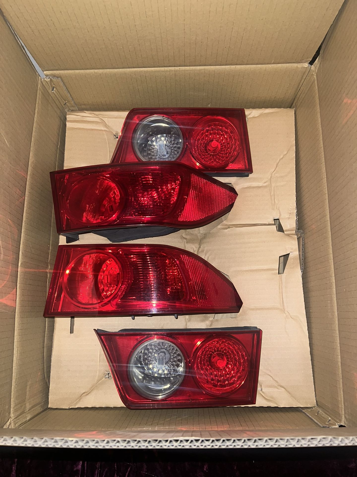 04-08 Acura TSX OEM Tail Lights With Led Bulbs.
