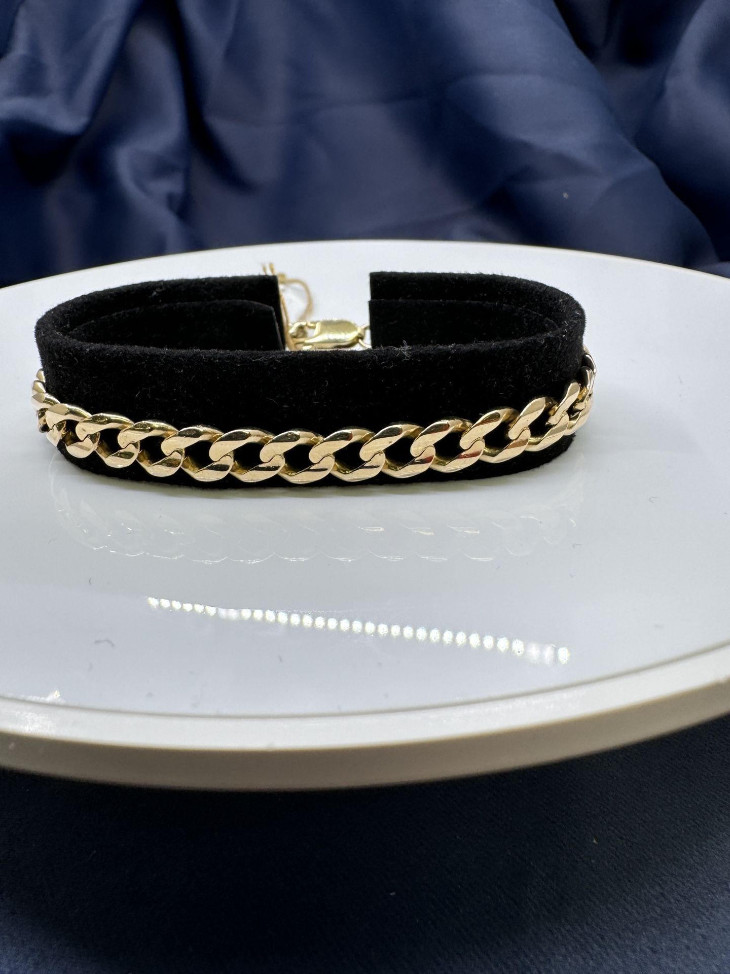 14k Gold Curb Braclet
