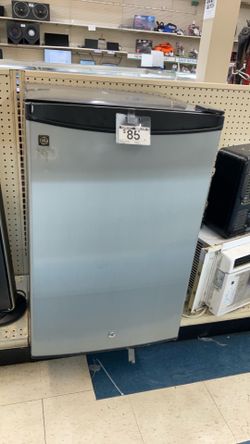 GE Refrigerator