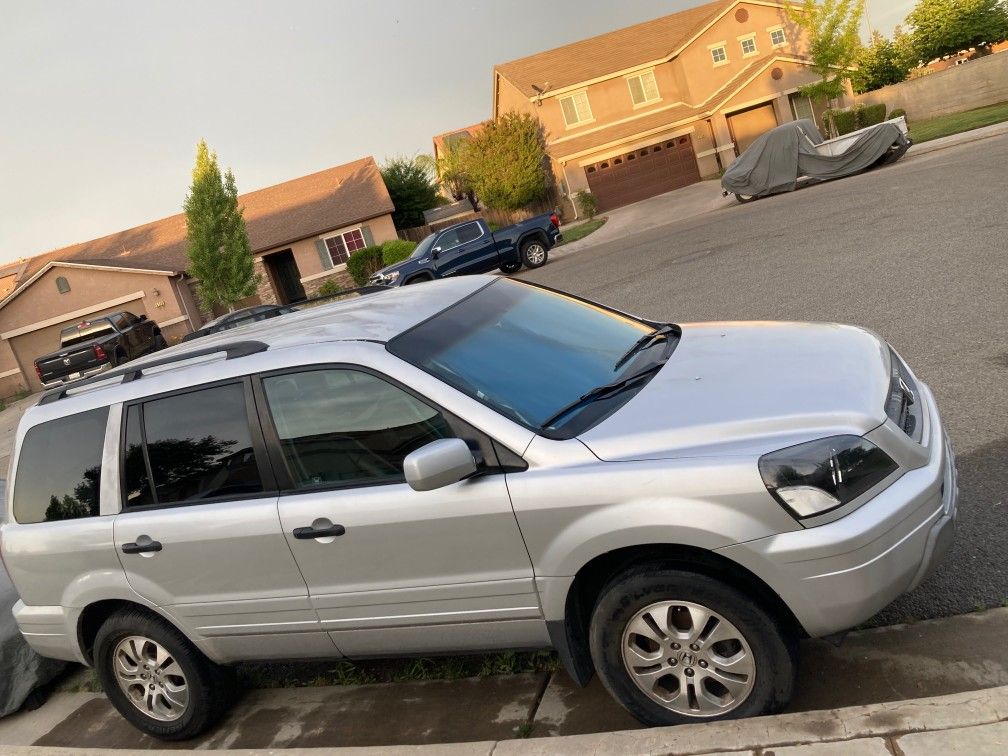 2003 Honda PILOT EX-L Clean Title -Non-op- 190k Miles -Tow Hitch