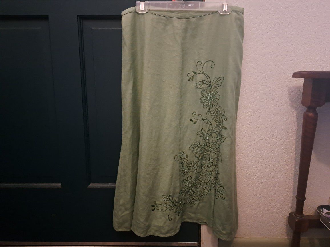 Green Linen Skirt with Beaded Floral Embroidery 