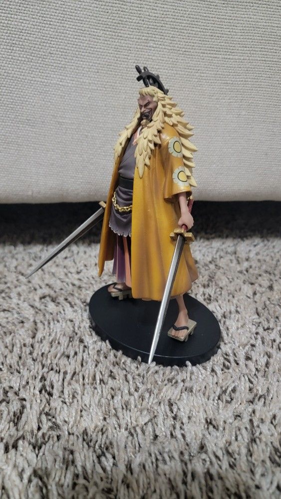 One Piece Shiki Figure