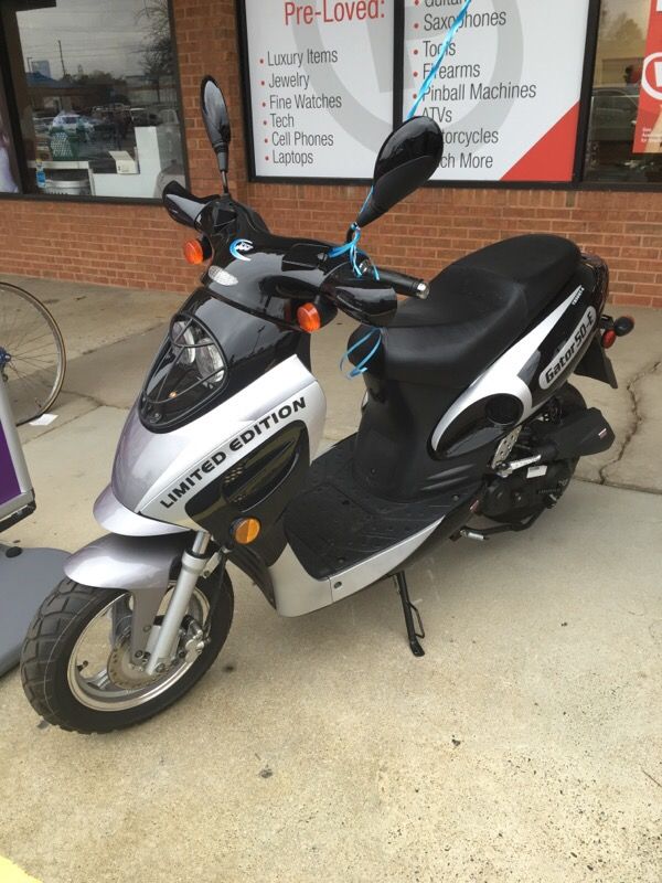 Gator 50-E Scooter