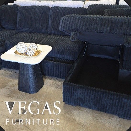 Pull Out Double Chaise Sectional ✅ Delivery available ✅ Financing Options Available!✔️✨️No Credit Needed✔️✨️$0 Or $50 Down Payment✨️