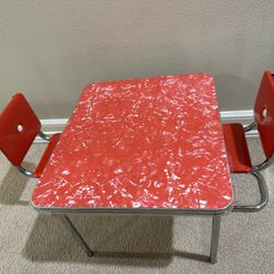 Pleasant Company / American Girl Collector table and chairs 