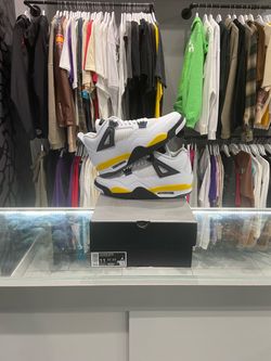Jordan 4 Retro Tour Yellow Size 11