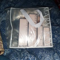Brand New Mary Kay TimeWise Miracle Set