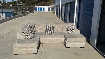 Sectional couch