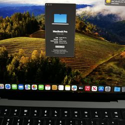 MacBook Laptop 14in M1 2021 16GB 