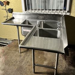 STAINLESS STEEL SINK 
