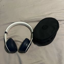 Beats Solo3 Wireless Headphones Club Series: Navy Red(Used, Great Condition)