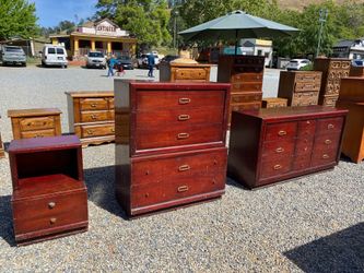 Vintage dresser set