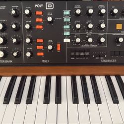 Behringer Poly D Synthesizer